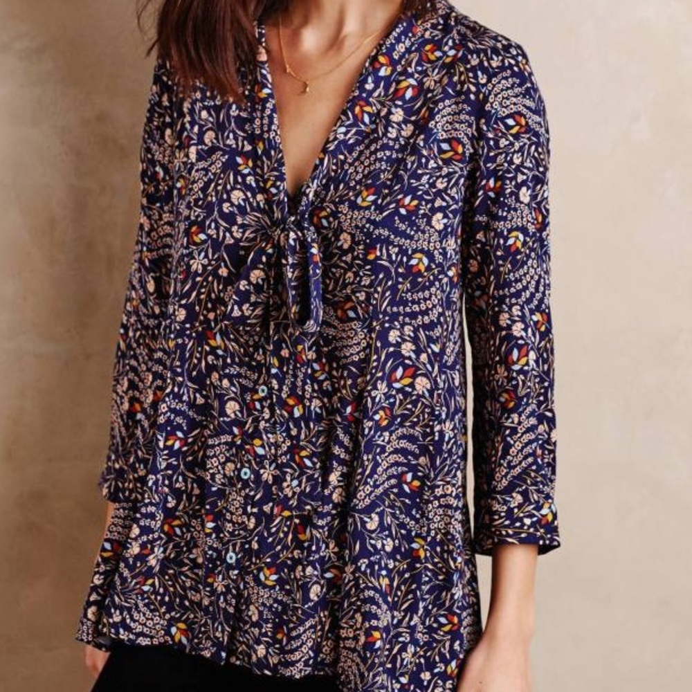 Maeve Tie-Neck Swing Blouse in Blue Motif